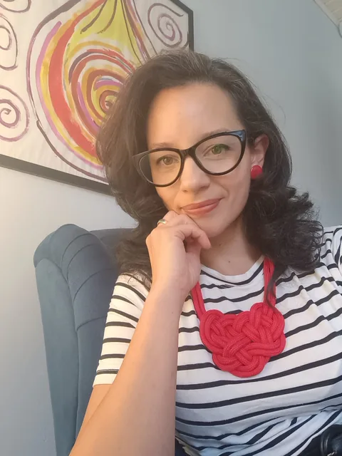 Eliane Thais — Psicóloga Clínica com pós-graduação em Psicologia Analítica